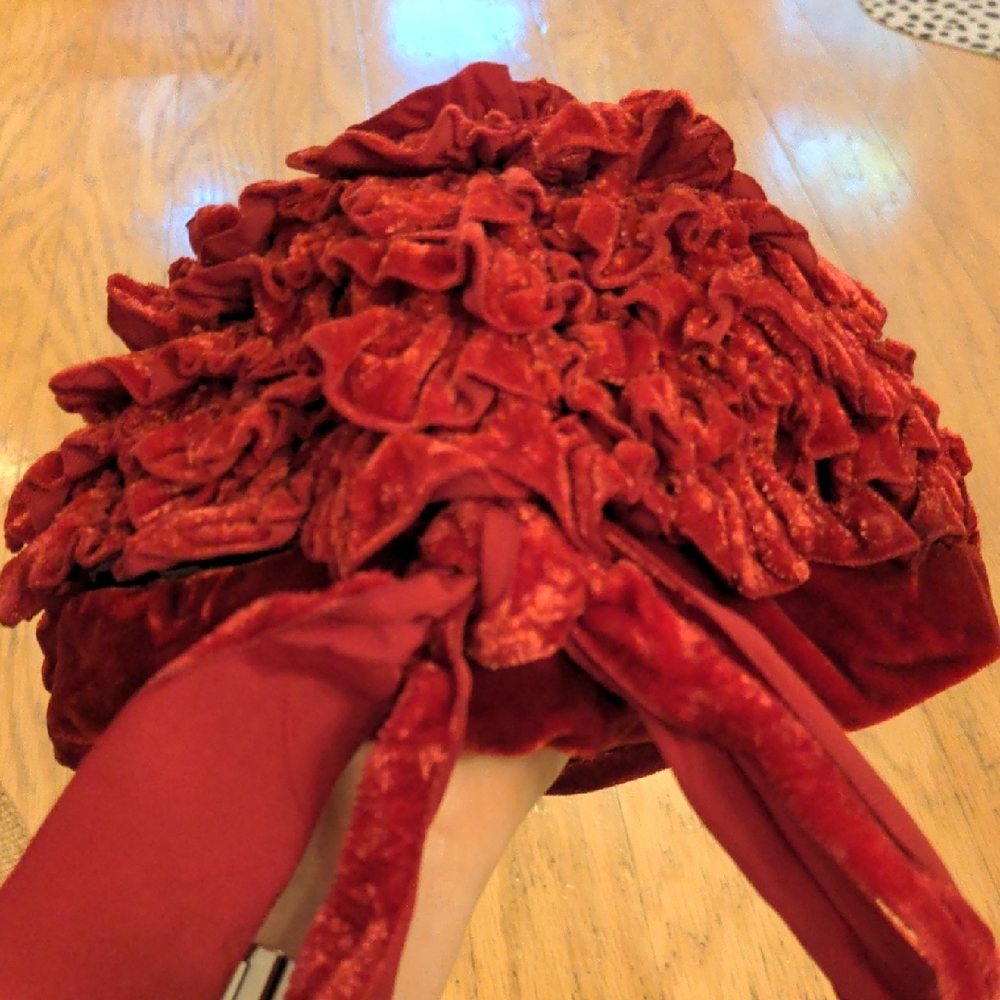 Red Velvet Ruffled Hat - Picture 3 of 3